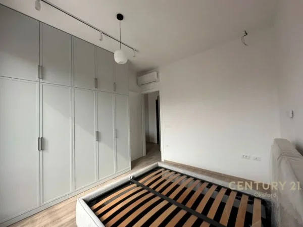 Tirane, jepet me qera apartament 1+1 Kati 6, 72 m² 850 € (delijorgj)