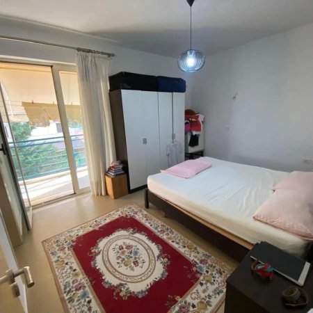 Yzberisht , jepet me qera 2+1 , 550 €
