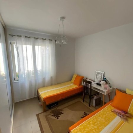 Yzberisht , jepet me qera 2+1 , 550 €