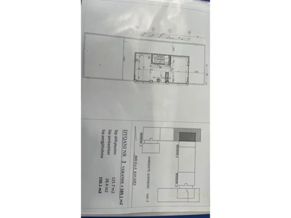 Tirane, jap me qera ambjent biznesi , 630 m² 3.000 € (Rruga e Kavajës)