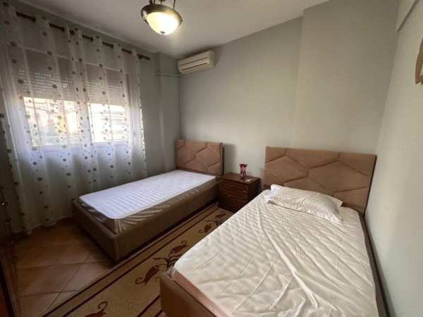 Tirane, jepet me qera apartament 3+1+Aneks+Ballkon , 105 m² 850 € (Anton Lufi)