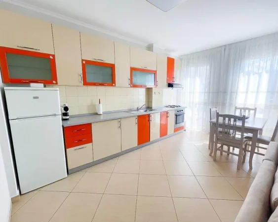 Tirane, jepet me qera apartament 1+1+Ballkon Kati 6, 76 m² 600 € (Rruga e Kavajes)