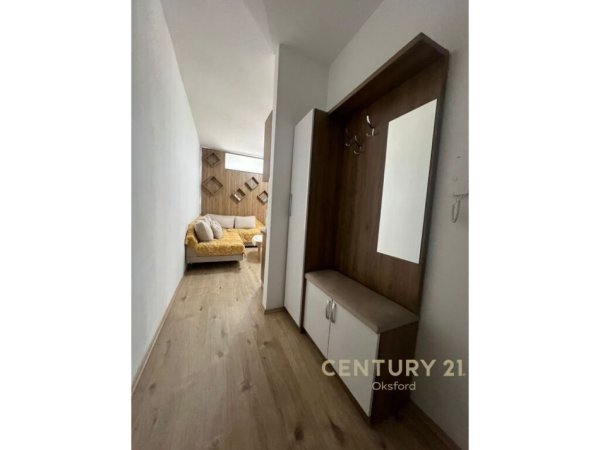Tirane, jepet me qera apartament 2+1 Kati 8, 74 m² 600 € (fusha e aviacionit)