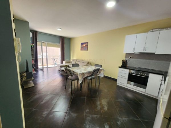 Durres, jepet me qera apartament 1+1 Kati 2, 65 m² 350 € 