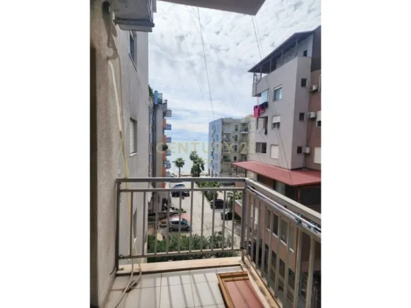 Durres, jepet me qera apartament 1+1 Kati 2, 65 m² 350 € 