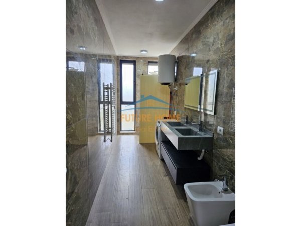 Tirane, shitet apartament 2+1+Ballkon Kati 2, 124 m² 295.000 € (Liqeni Thate)