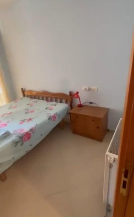 Tirane, jepet me qera apartament 1+1 Kati 5, 70 m² 600 € (Komuna e Parisit)