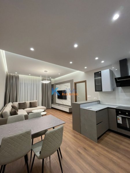 Tirane, jap me qera apartament 2+1+Ballkon Kati 2, 115 m² 800 € (Kompleksi Arlis, Rruga e Dibres)