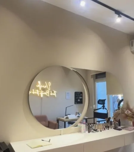 Tirane, jepet me qera ambjent biznesi Kati 0, 75 m² 700 € (Ish Parku)