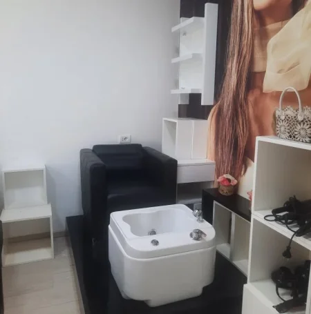 Tirane, jepet me qera ambjent biznesi Kati 0, 30 m² 300 € (Nikolla Tupe , Bllok)