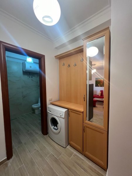 Durres, jepet me qera apartament 1+1+Ballkon Kati 2, 55 m² 400 € (Shkembi Kavajes)