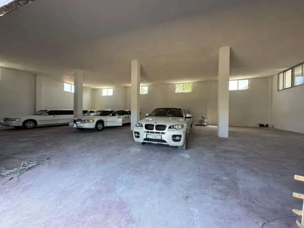 Durres, jepet me qera ambjent biznesi Kati 0, 360 m² 1.000 € (Ishe Kenete)