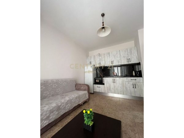 Durres, jepet me qera apartament 1+1+Ballkon Kati 2, 42 m² 300 € 