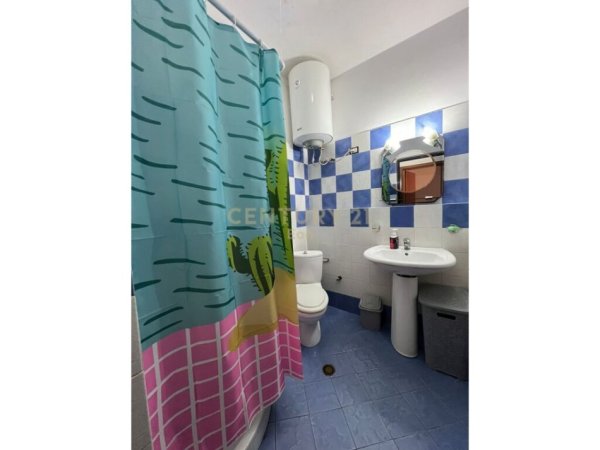 Durres, jepet me qera apartament 1+1+Ballkon Kati 2, 42 m² 300 € 