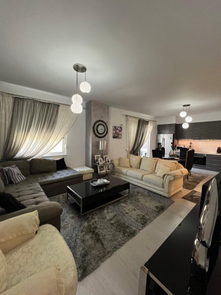 Durres, shitet apartament 2+1+Ballkon Kati 3, 120 m² 120.000 € (Shkembi Kavajes)