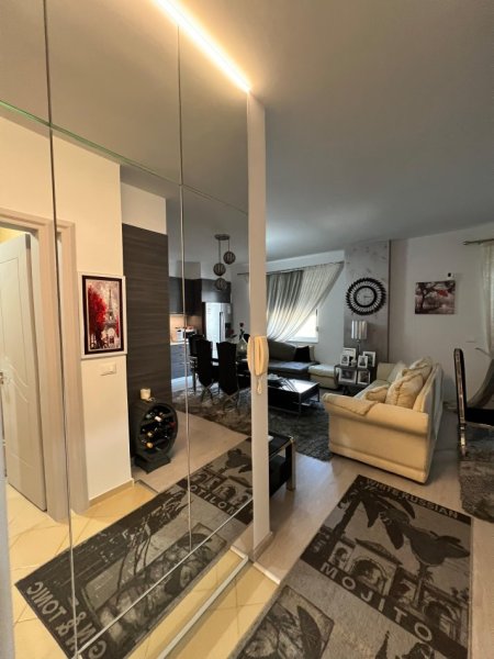 Durres, shitet apartament 2+1+Ballkon Kati 3, 120 m² 120.000 € (Shkembi Kavajes)