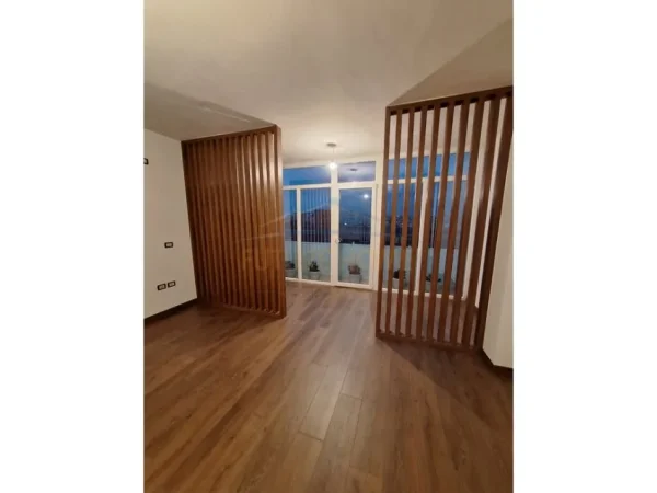 Tirane, shitet apartament 2+1 Kati 5, 120 m² 159.000 € (Pranë Shkollës Vace Zela, Don Bosko.)