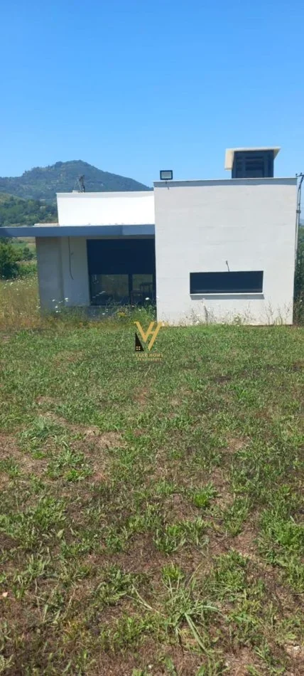 Tirane, shitet toke , 2.360 m² 230.000 € (PEZE)
