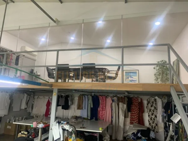 Tirane, jepet me qera ambjent biznesi Kati 0, 1.000 m² 3.000 € (MISTO MAME)