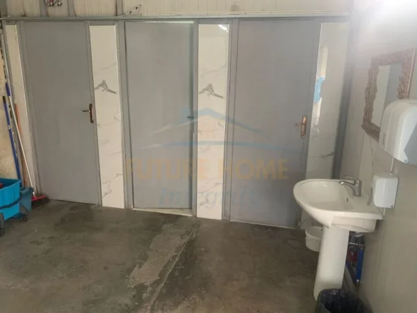 Tirane, jepet me qera ambjent biznesi Kati 0, 1.000 m² 3.000 € (MISTO MAME)