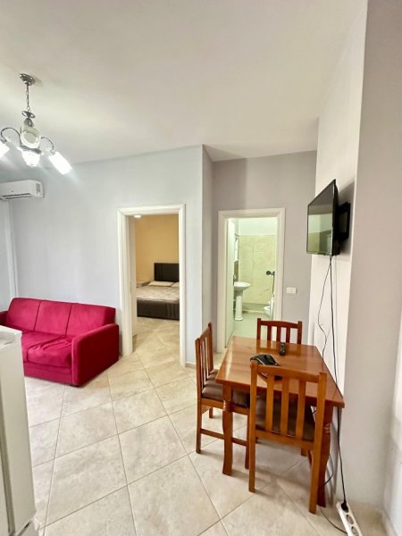 Durres, jepet me qera apartament 1+1+Ballkon Kati 6, 75 m² 300 € (Plazh)