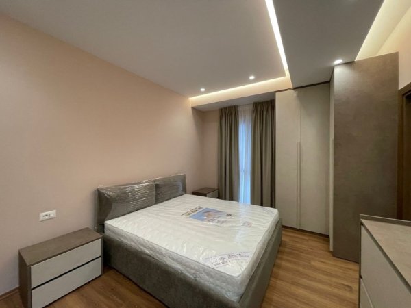 Tirane, jepet me qera apartament 2+1 Kati 6, 100 m² 800 € (Rruga e Dibres)