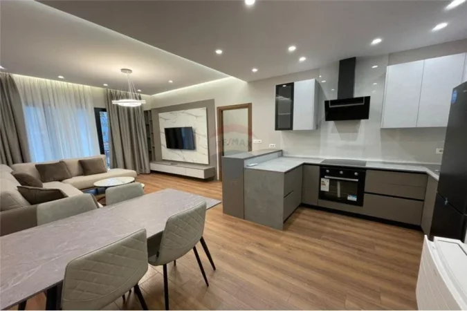 Tirane, jepet me qera apartament 2+1 Kati 2, 108 m² 800 € (Rruga e Dibres Farmacia 10)