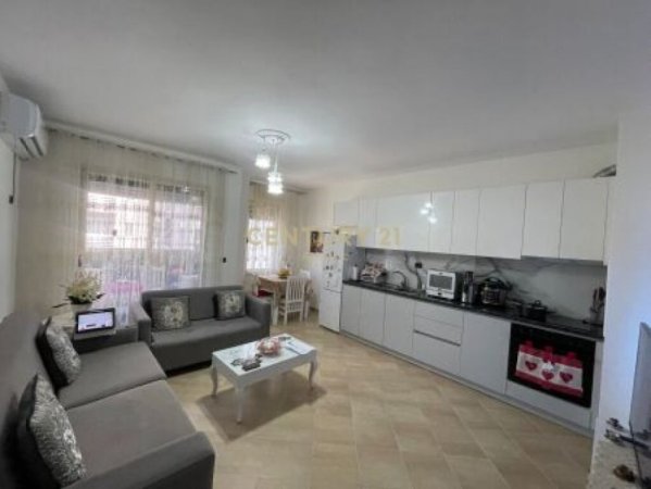 Durres, shitet apartament 1+1+Ballkon Kati 6, 70 m² 80.000 € (PLAZH ROTA KUQE)