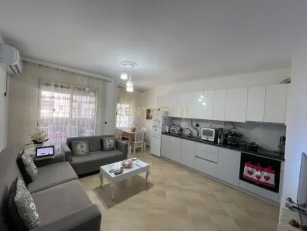 Durres, shitet apartament 1+1+Ballkon Kati 6, 70 m² 80.000 € (PLAZH ROTA KUQE)