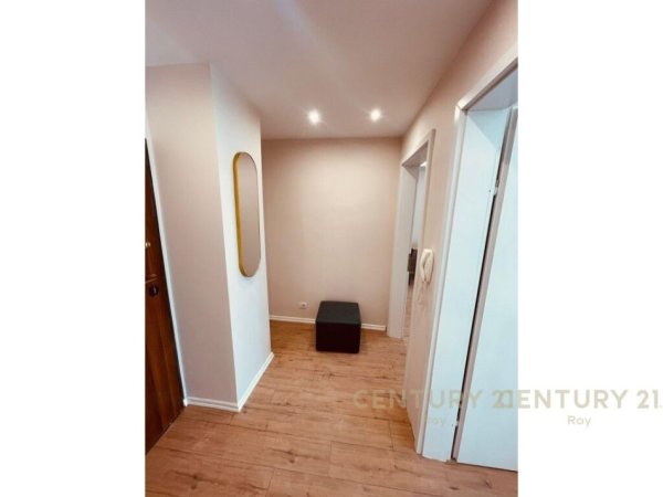 Durres, jepet me qera apartament 1+1+Ballkon Kati 5, 70 m² 450 € 