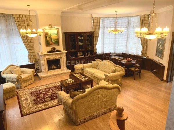 Tirane, shes apartament 4+1+3+VERANDE , 241 m² 570.000 € (Kodra e Diellit)