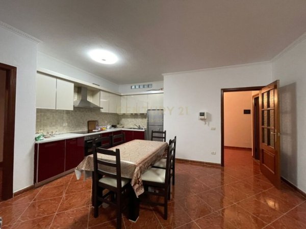 Durres, shitet apartament 3+1+Ballkon Kati 5, 140 m² 129.000 € (STACIONI TRENIT PRANE MARKATES)
