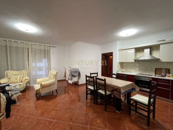 Durres, shitet apartament 3+1+Ballkon Kati 5, 140 m² 129.000 € (STACIONI TRENIT PRANE MARKATES)