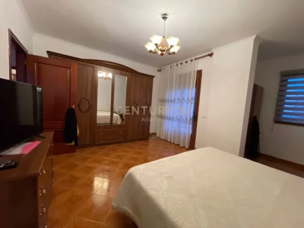 Durres, shitet apartament 3+1+Ballkon Kati 5, 140 m² 129.000 € (STACIONI TRENIT PRANE MARKATES)