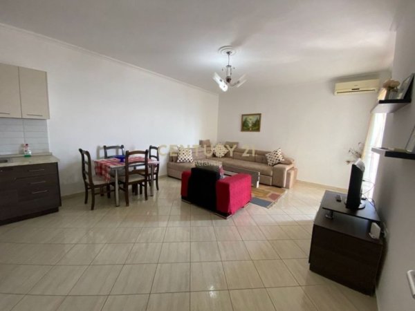 Durres, jepet me qera apartament 1+1+Ballkon Kati 2, 80 m² 250 € 