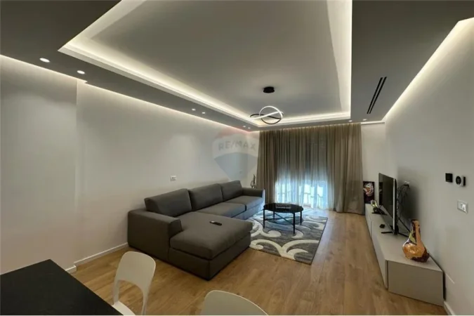 Tirane, jepet me qera apartament 2+1 Kati 2, 100 m² 1.000 € (Tegu)