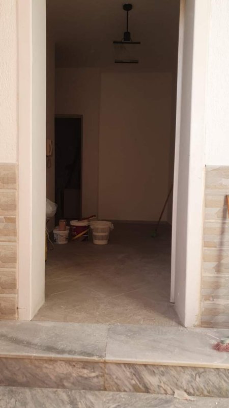 Tirane, ofert Vile 4+1+BLK Kati 1, 188 m² 1.200 Euro (rruga gjon buzuku)