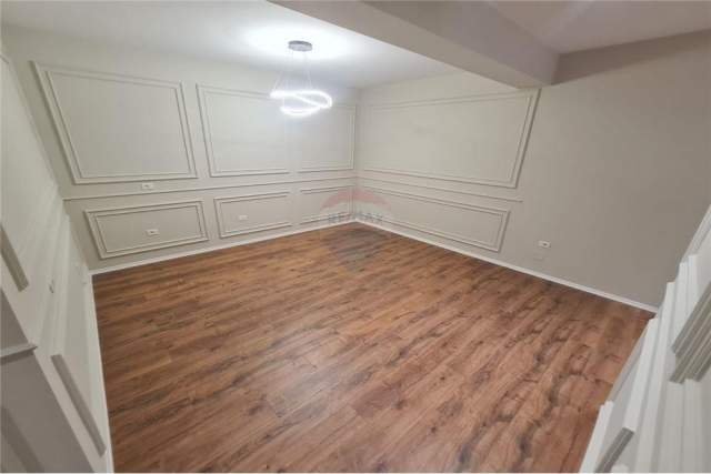 Tirane, shitet apartament 2+1 94 m² 125.000 Euro (rruga kavajes)