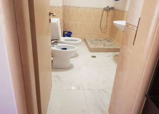 Tirane, jepet me qera apartament 1+1+BLK Kati 4, 60 m² 450 Euro (Kika 2)