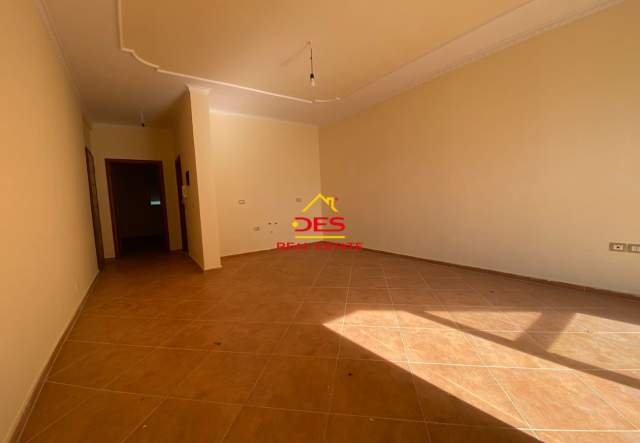 Shqiperi, shitet apartament Kati 4, 88 m² 96.800  (Rruga Aleksander Moisiu)