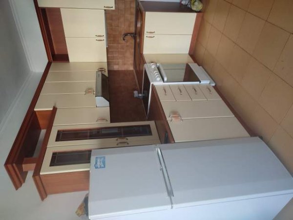 Tirane, jepet me qera apartament 1+1 Kati 5, 62 m² 35.000 Leke (Rruga Muzakët)