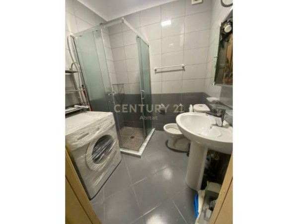 Tirane, jepet me qera apartament 2+1+A+BLK Kati 5, 83 m² 550 Euro (Rruga Karl Gega)