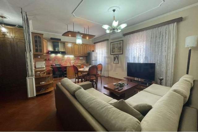 Tirane, jepet me qera apartament 1+1 Kati 2, 64 m² 430 Euro