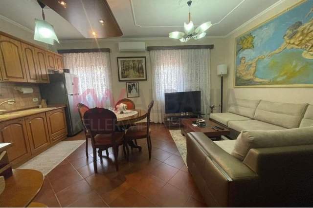 Tirane, jepet me qera apartament 1+1 Kati 2, 64 m² 430 Euro