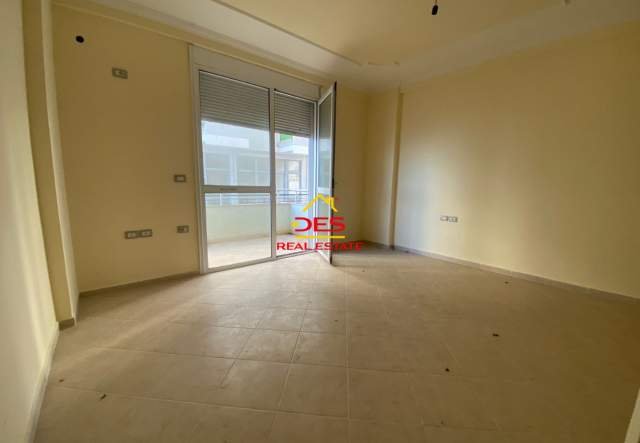 Vlore, shitet garsonier Kati 4, 40 m² 44.000 Euro (Rruga Sali Vranishti, Vlore)