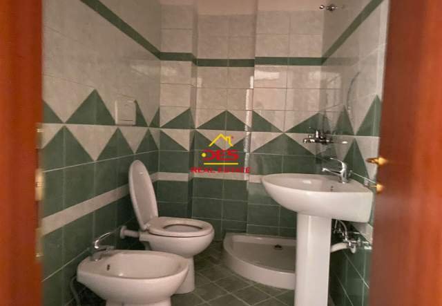 Vlore, shitet garsonier Kati 4, 40 m² 44.000 Euro (Rruga Sali Vranishti, Vlore)