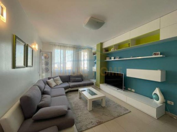Tirane, jepet me qera apartament 3+1+BLK Kati 7, 113 m² 600 Euro (Kompleksi Kontakt) PARK28287