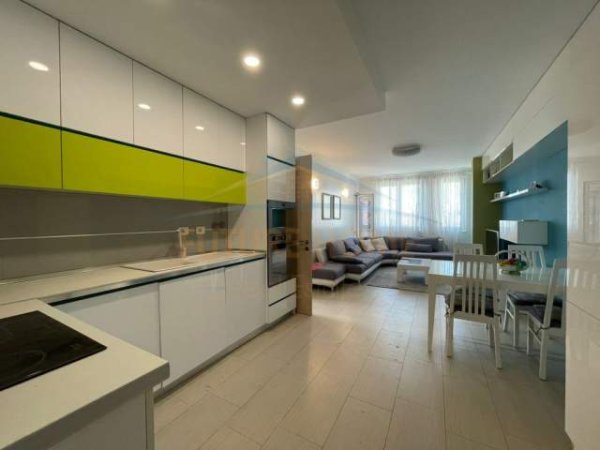 Tirane, jepet me qera apartament 3+1+BLK Kati 7, 113 m² 600 Euro (Kompleksi Kontakt) PARK28287