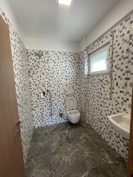 Tirane, shitet apartament 2+1+BLK Kati 4, 89 m² 111.000 Euro (Rruga Dibres)