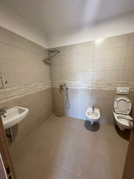 Tirane, shitet apartament 2+1+BLK Kati 4, 89 m² 111.000 Euro (Rruga Dibres)
